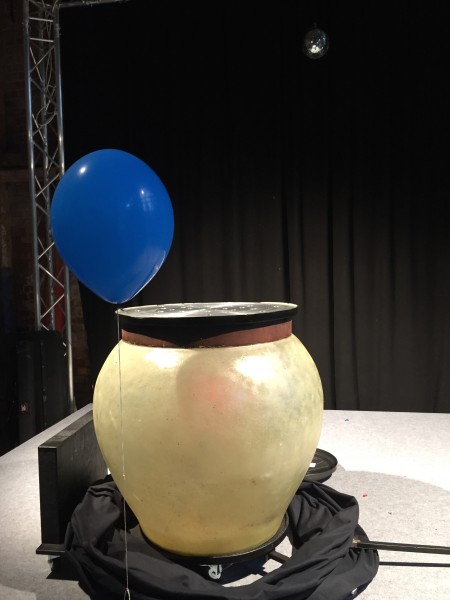 Unsere Zaubervase Our Magic Vase